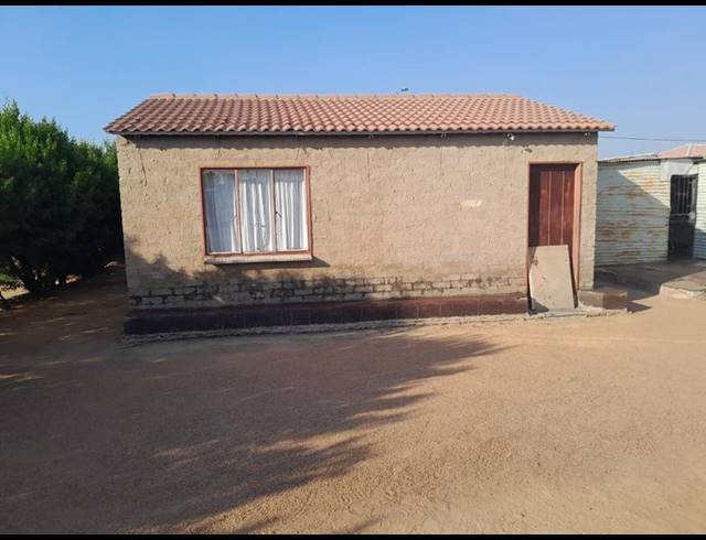 2 BEDROOM HOUSE FOR SALE IN SOSHANGUVE W